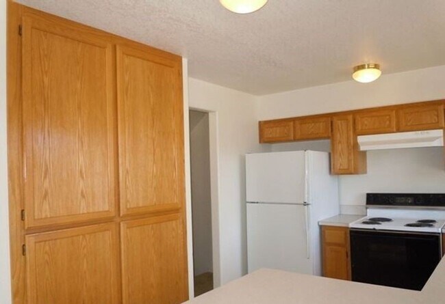 Foto del edificio - 801 Blueberry Ln