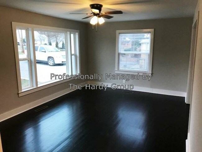 Foto del edificio - 116 10th Ave NW