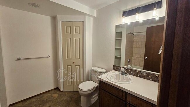 Foto del edificio - 11408 E 29th Ave
