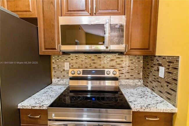 Building Photo - 13536 SW 11th Ln