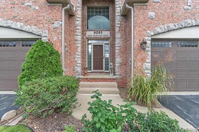 Building Photo - 9095 Lake Dominion Dr