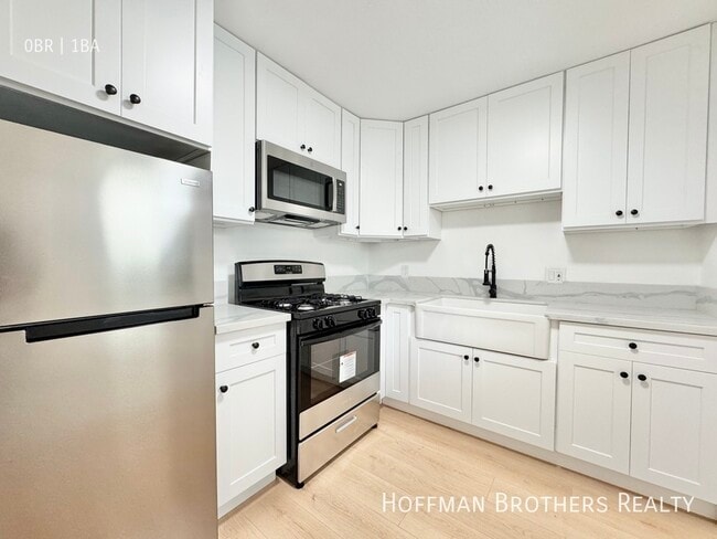 Foto del edificio - 5723 Willowcrest Ave