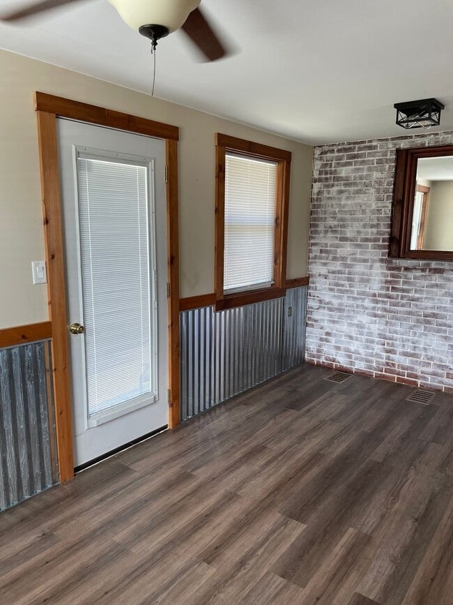 Building Photo - COMING SOON! 3 Bed 1 Bath in Shippensburg,...