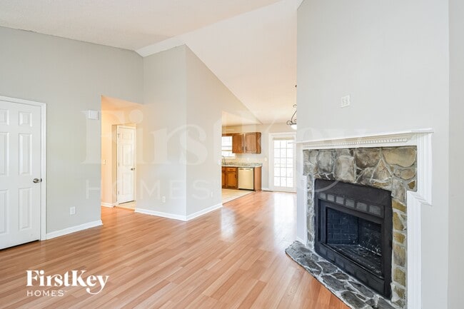 Building Photo - 660 Cranberry Trail