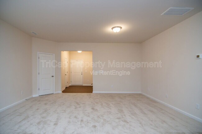 Foto del edificio - 415 White Oak Ridge Dr