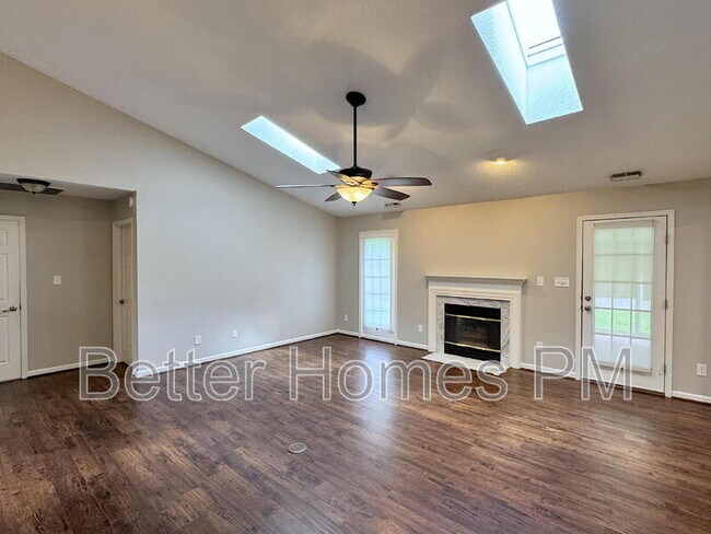 Foto del edificio - 1403 Buckhorn Rd