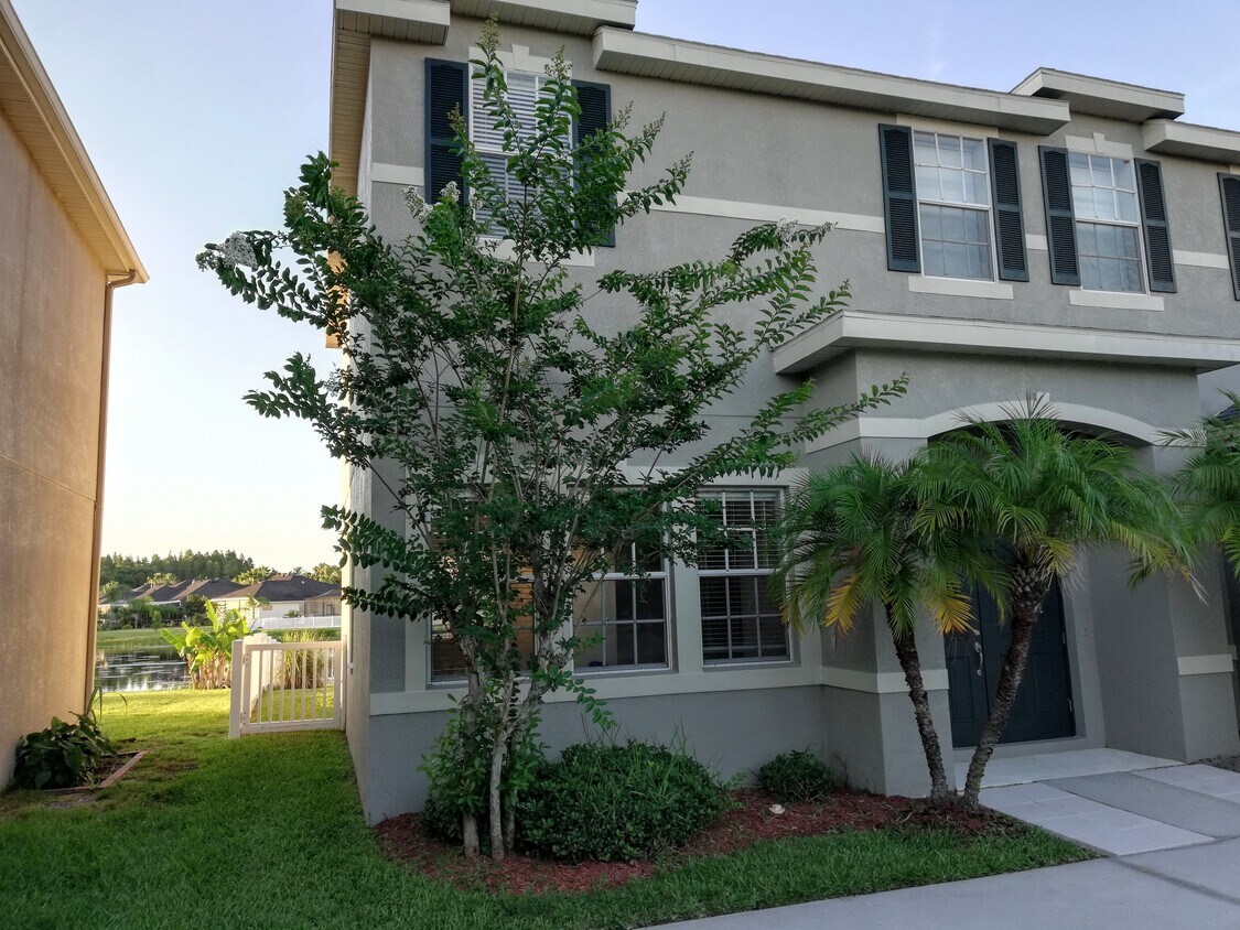 Primary Photo - 19900 Tamiami Ave