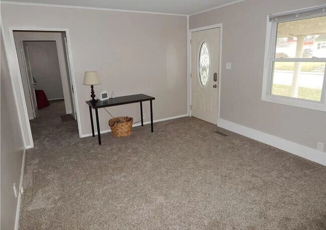 Foto del edificio - Two Bedroom Home