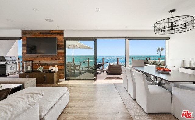 Foto del edificio - 24916 Malibu Rd