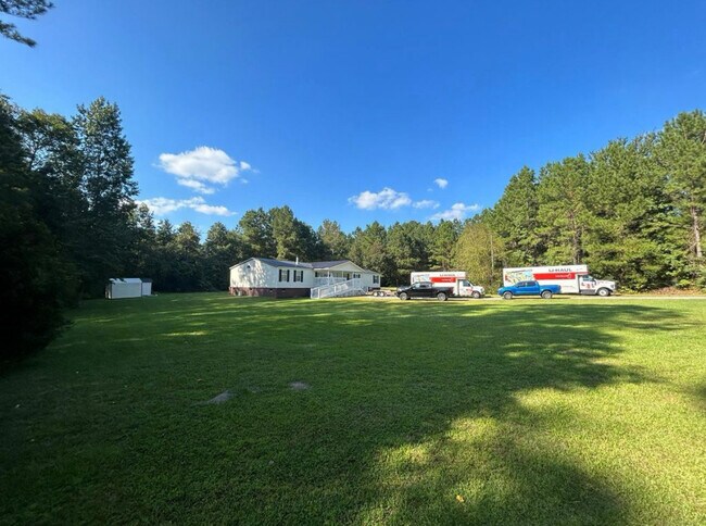 Building Photo - 138 Fladger Ln