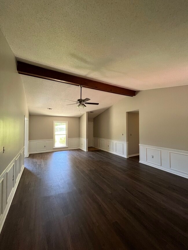 Building Photo - 6210 73rd Pl E Cottondale, AL 35453