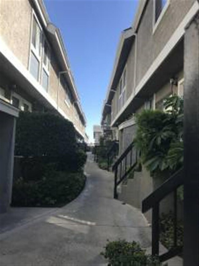 14600 Larch Ave, Lawndale, CA 90260 Townhome Rentals in Lawndale CA