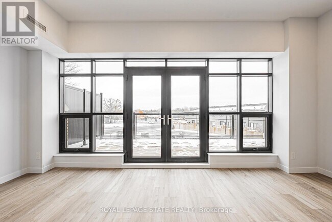 Building Photo - 555 Sanatorium Rd