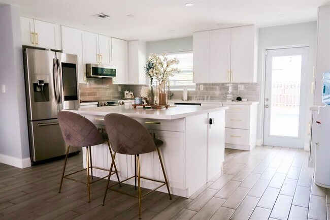 Foto del edificio - 5342 SW 103rd Ave