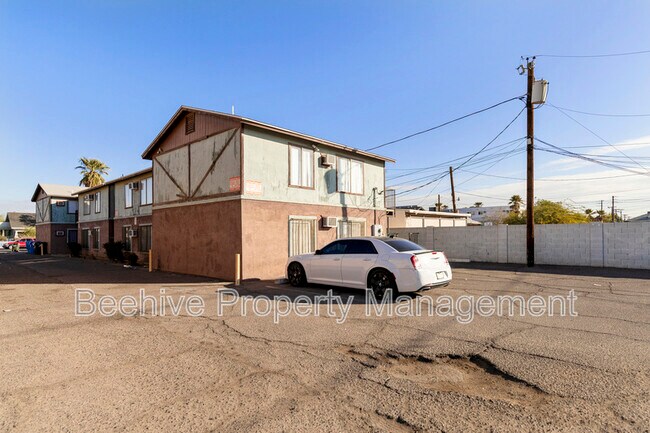 Foto del edificio - 739 E Pierce St