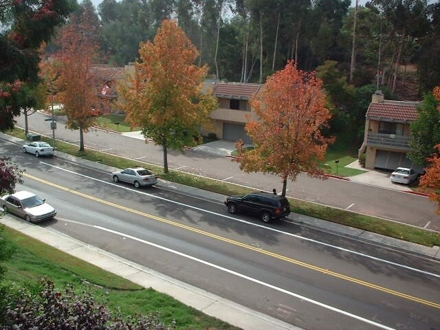 Foto del edificio - 6612 Reservoir Ln