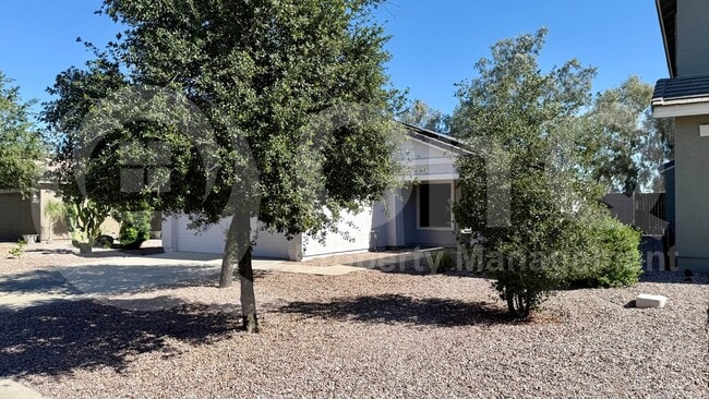 Building Photo - 34575 N Picket Post Dr