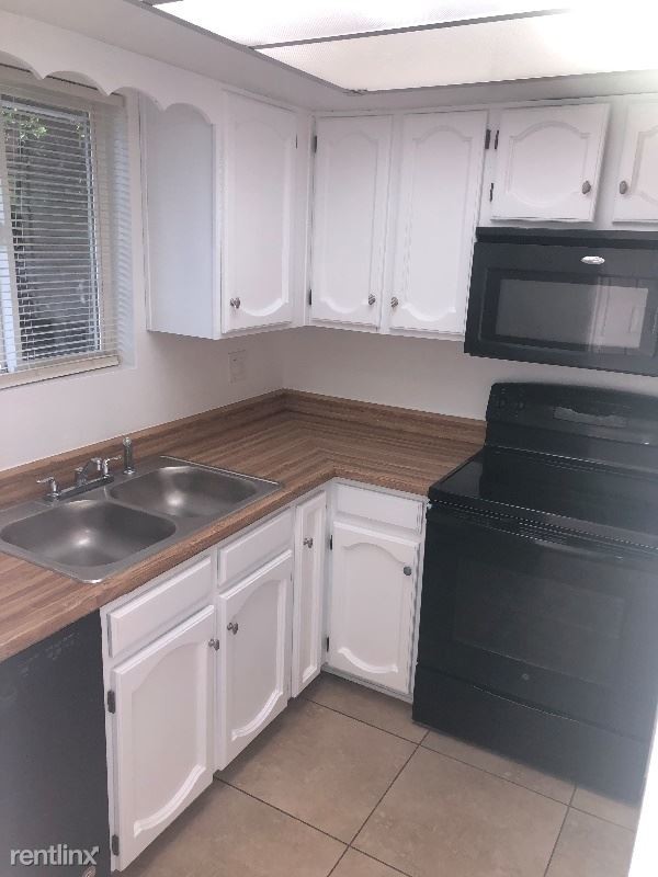 Building Photo - 2 br, 2 bath Condo - 425 E Cullumber Ave # D