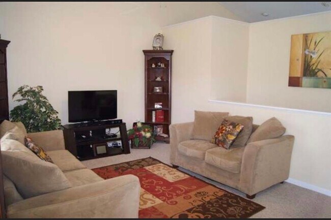 Foto del edificio - 2601 Flintwood Ct