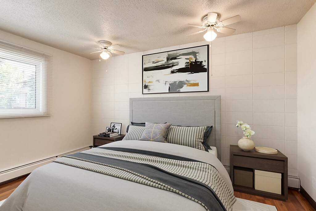 Primary Photo - Sandstone Manor