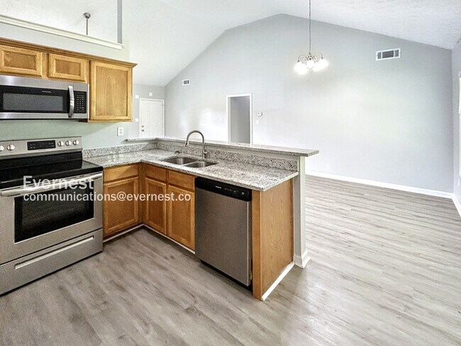 Foto del edificio - 242 Bridgeport Ln