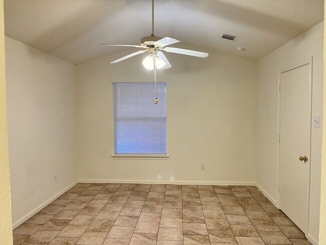 Foto del edificio - Lorena ISD Duplex