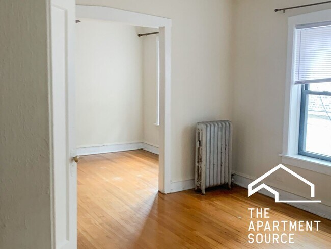 Foto del edificio - 634.5 W Arlington Pl