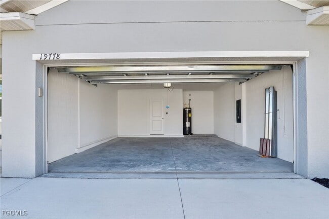 Building Photo - 19624 Fairhill Ct