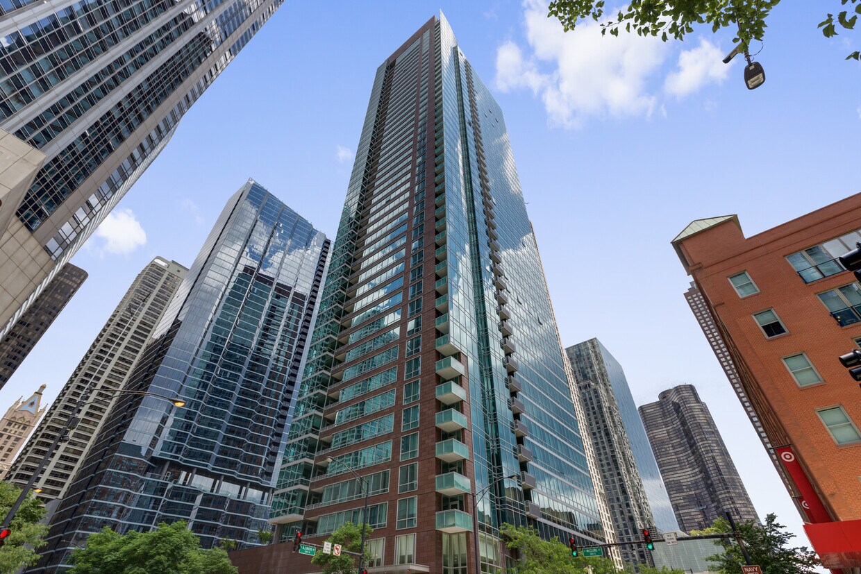Foto principal - 505 N McClurg Ct