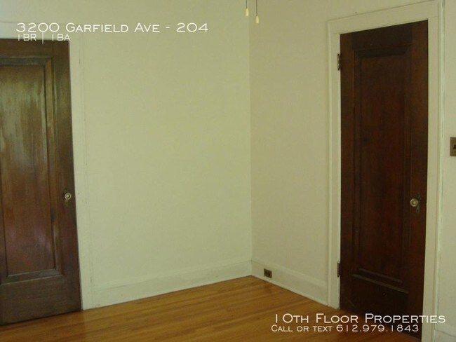 Building Photo - 3200 Garfield Ave - 204 - 1 bed, 1 full bath