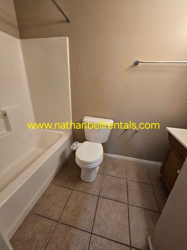 Foto del edificio - 736 8th St SE
