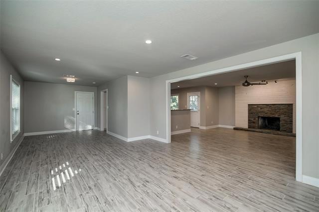 Foto del edificio - 2221 Timberline Dr
