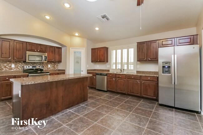 Foto del edificio - 4110 S 103rd Ln