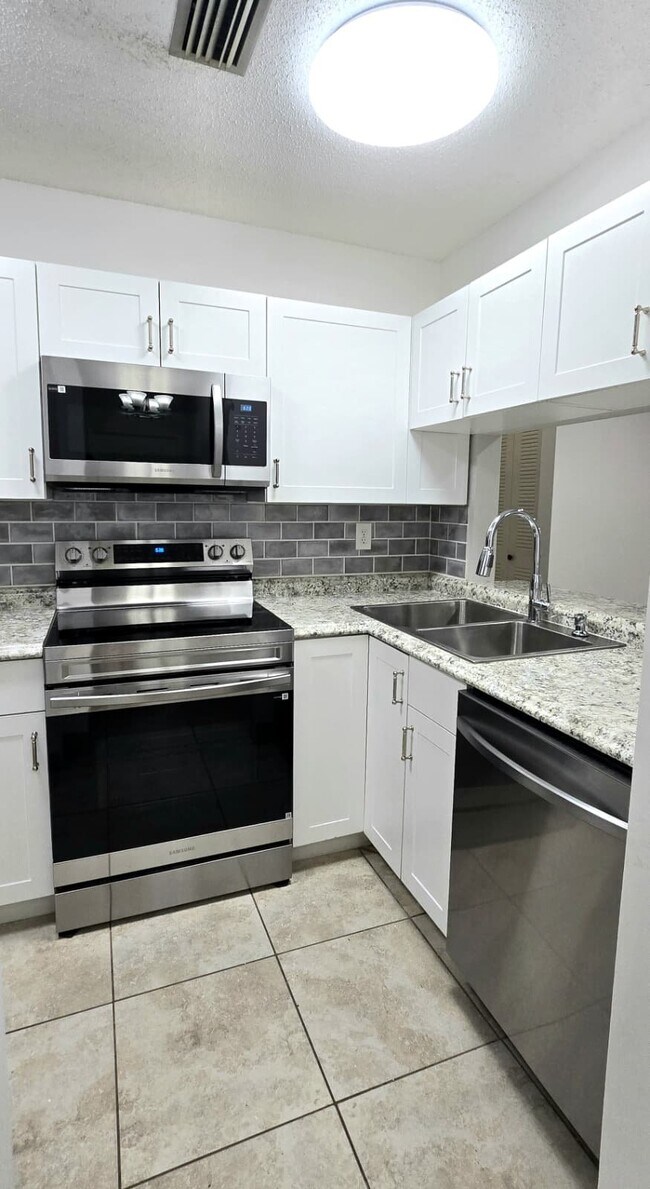 Photo - 1379 Summit Run Cir House