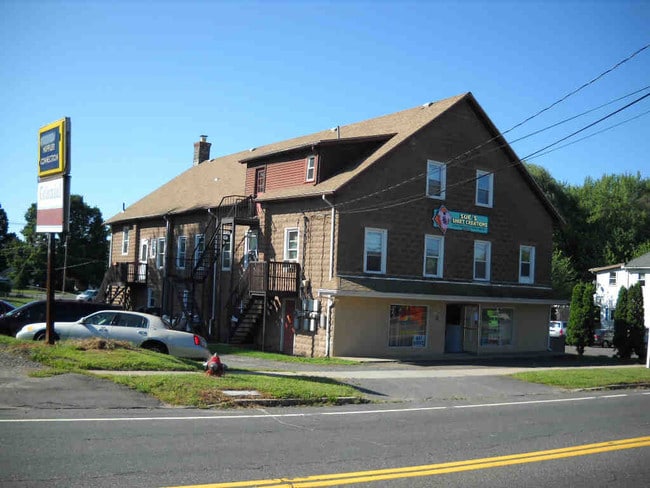 Building Photo - 156 Main St