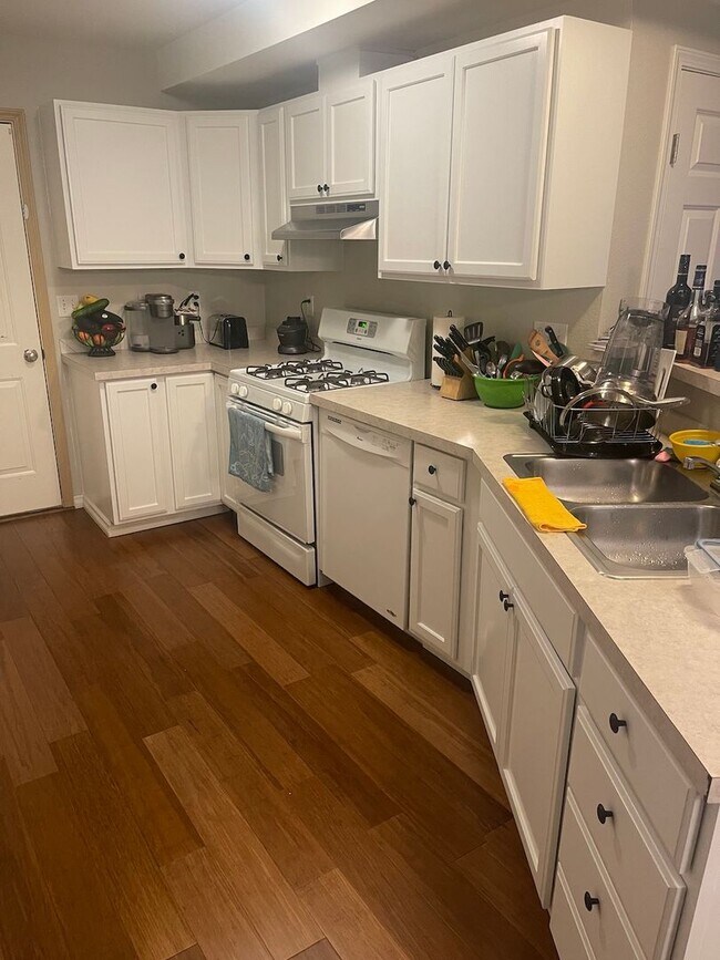 Building Photo - Serene & Charming 3 bedroom Home for Rent ...