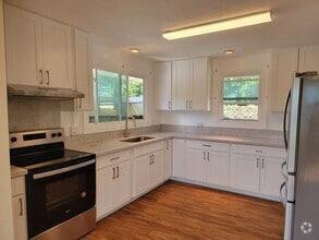 Building Photo - 3415 Kalua Rd