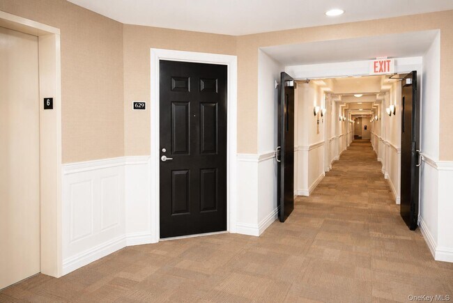 Foto del edificio - 300 Mamaroneck Ave