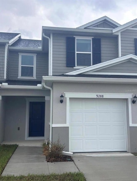 Photo - 9288 Westside Hls Dr Townhome