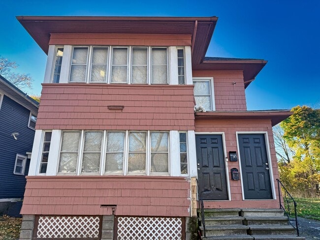 Building Photo - 89-89 Thurston Rd