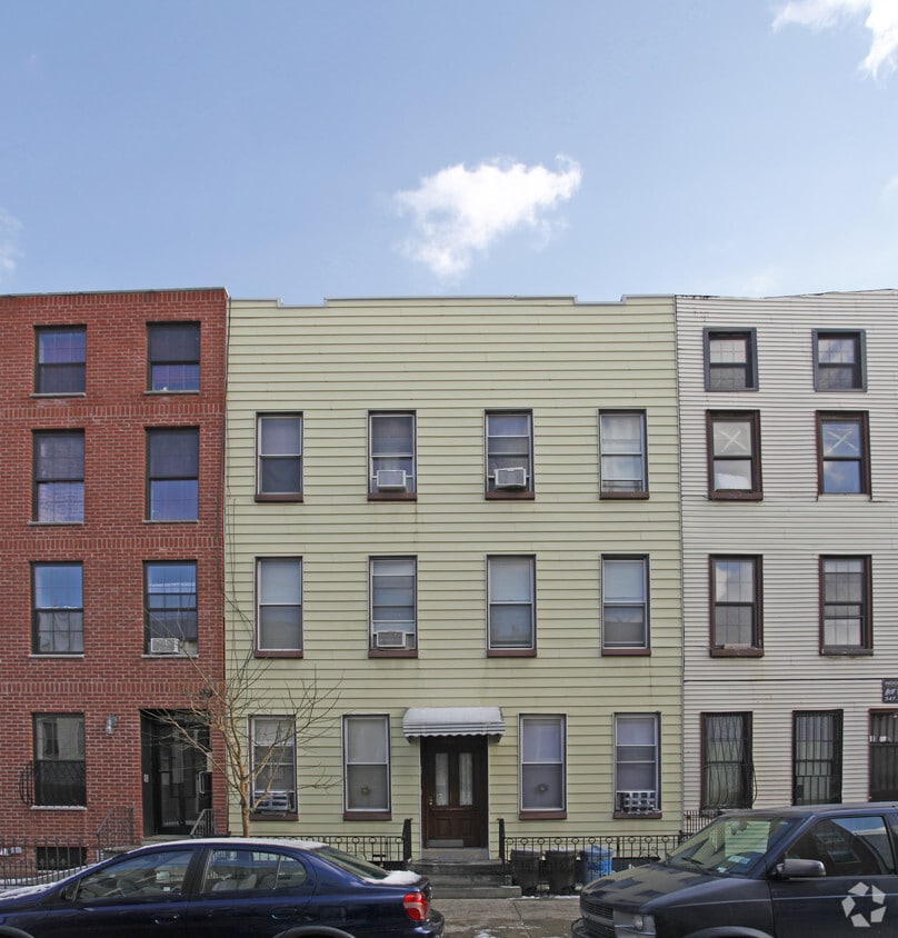 Building Photo - 250 Himrod St