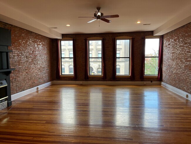 Building Photo - 108 W Washington St
