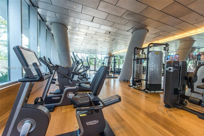 Foto del edificio - 2669 S Bayshore Dr