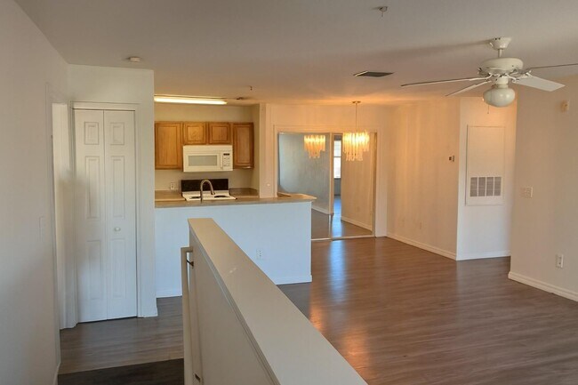 Foto del edificio - 4850 51st St W