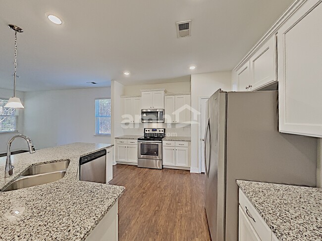 Building Photo - 209 McBee Pl
