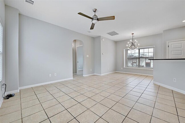 Building Photo - 2909 Saville Loop