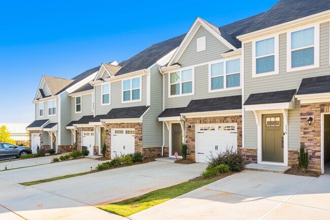 Foto del edificio - 532 Huntingdale Pl