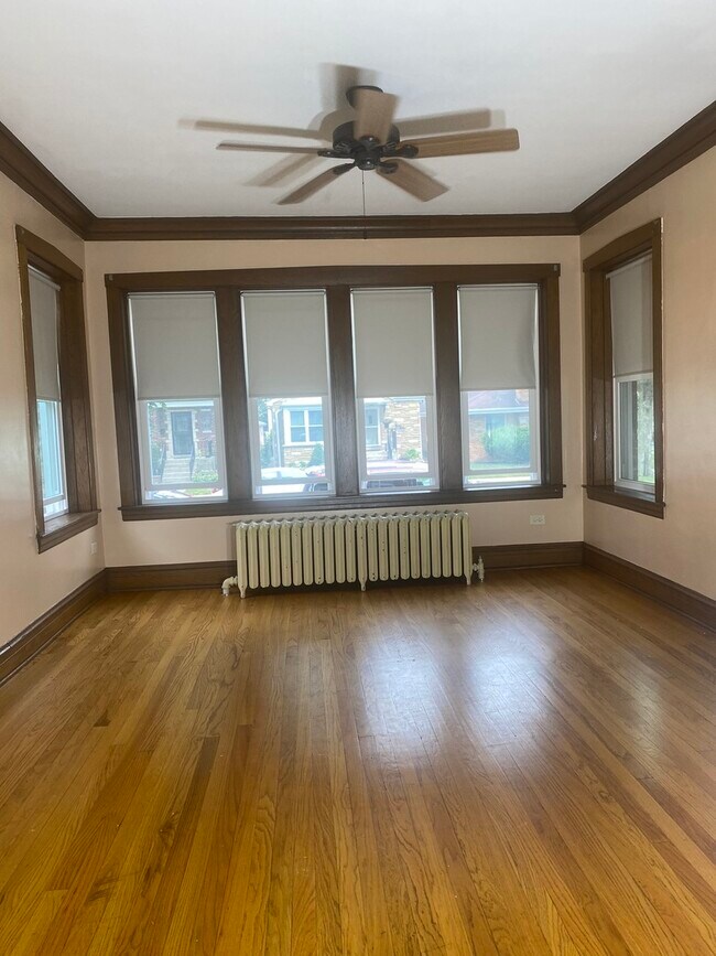 Foto del edificio - 3904 N Nottingham Ave