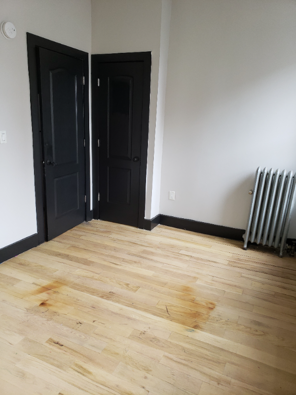 Building Photo - 386 Amboy St