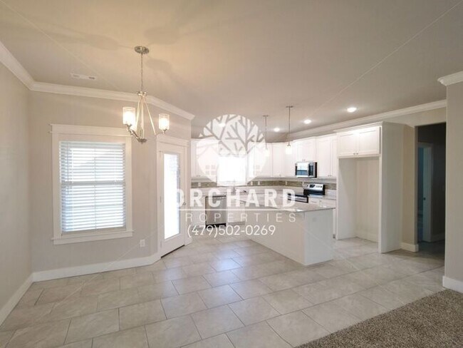 Foto del edificio - Tontitown- Single-Family Home- Stunning Ma...